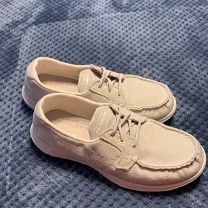 Sketchers on the go Boat style shoes